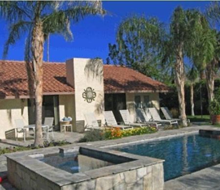 Triangle Inn Clothing Optional Resort For Men Palm Springs Bagian luar foto