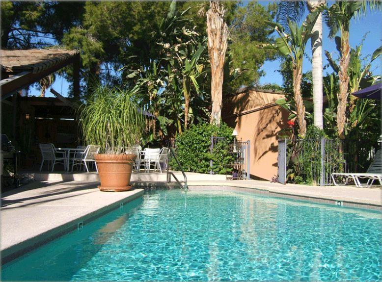 Triangle Inn Clothing Optional Resort For Men Palm Springs Bagian luar foto