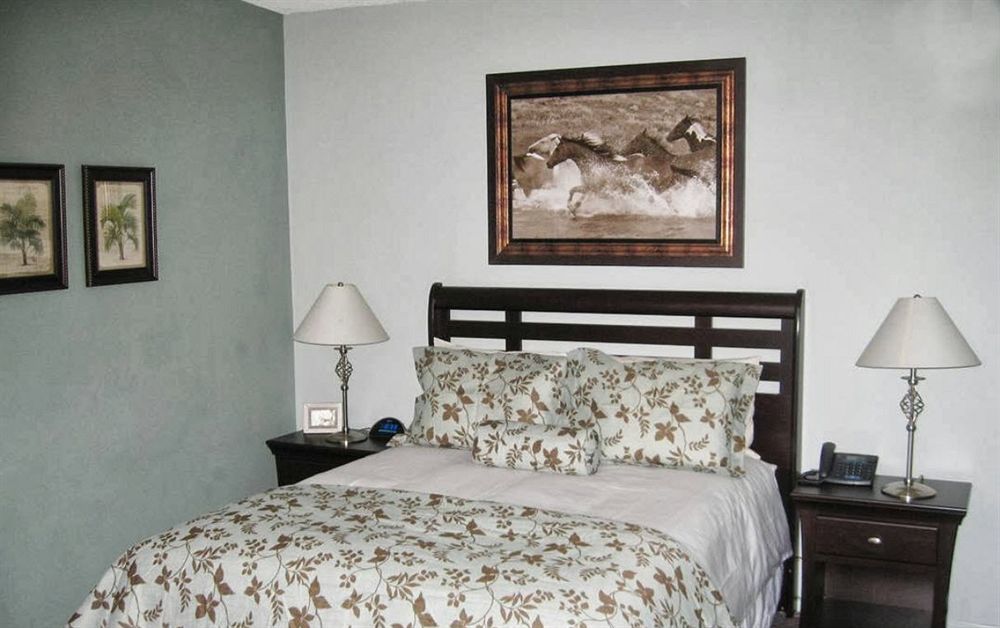 Triangle Inn Clothing Optional Resort For Men Palm Springs Bagian luar foto