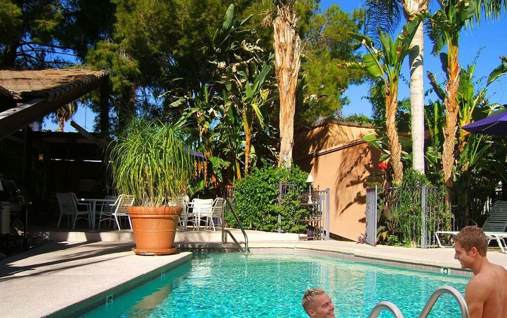 Triangle Inn Clothing Optional Resort For Men Palm Springs Bagian luar foto